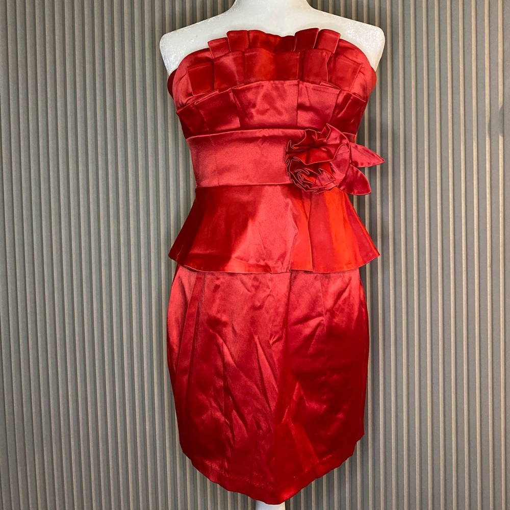 Gianni Bini Red Peplum Cocktail Dress💋 DEAL!